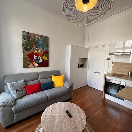 Paon, Coquet Appt Avec Parking A Caen Apartment Exterior photo